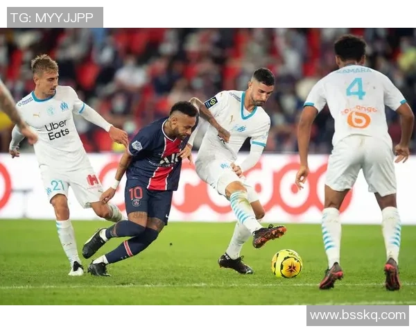 南京篮球队在世界杯预选赛中以68分稳居积分榜首位，表现抢眼